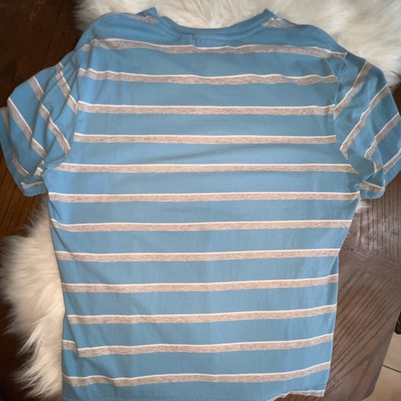 Lacoste Tshirt - Picture 2 of 4